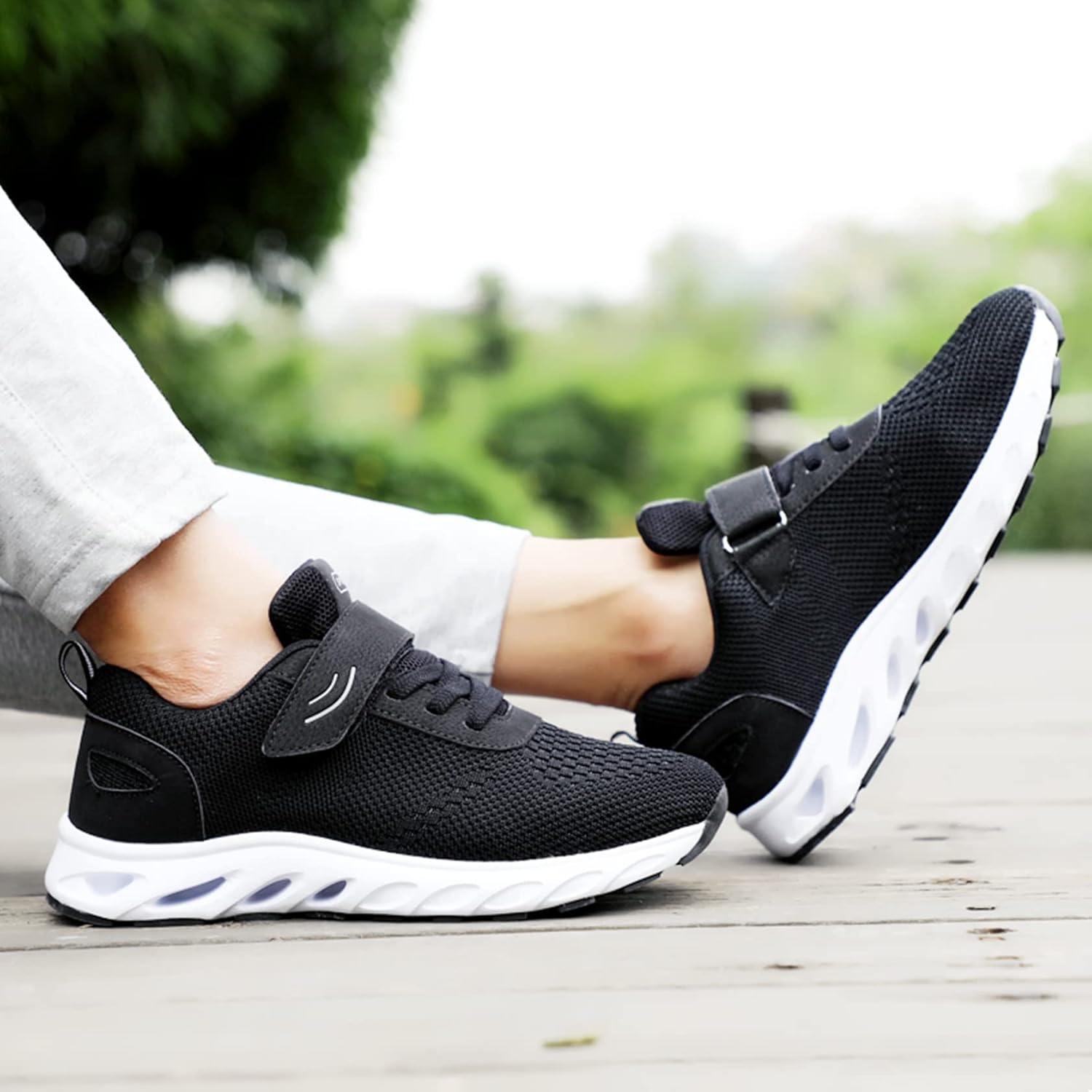 ZUSERIS｜介護シューズ メンズ・レディース ベルクロ 画像2